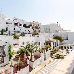 https://casa-poniente-conil-de-la-frontera.es-andalucia.com